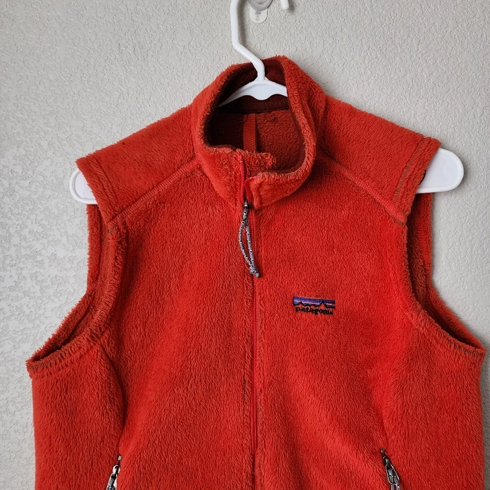PATAGONIA Regulator‎ Fleece Vest in orange full zip